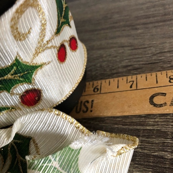 Handmade Holiday Arrangement - Picture 9 of 14